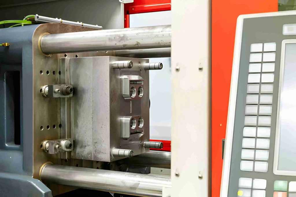WHAT IS injection machine